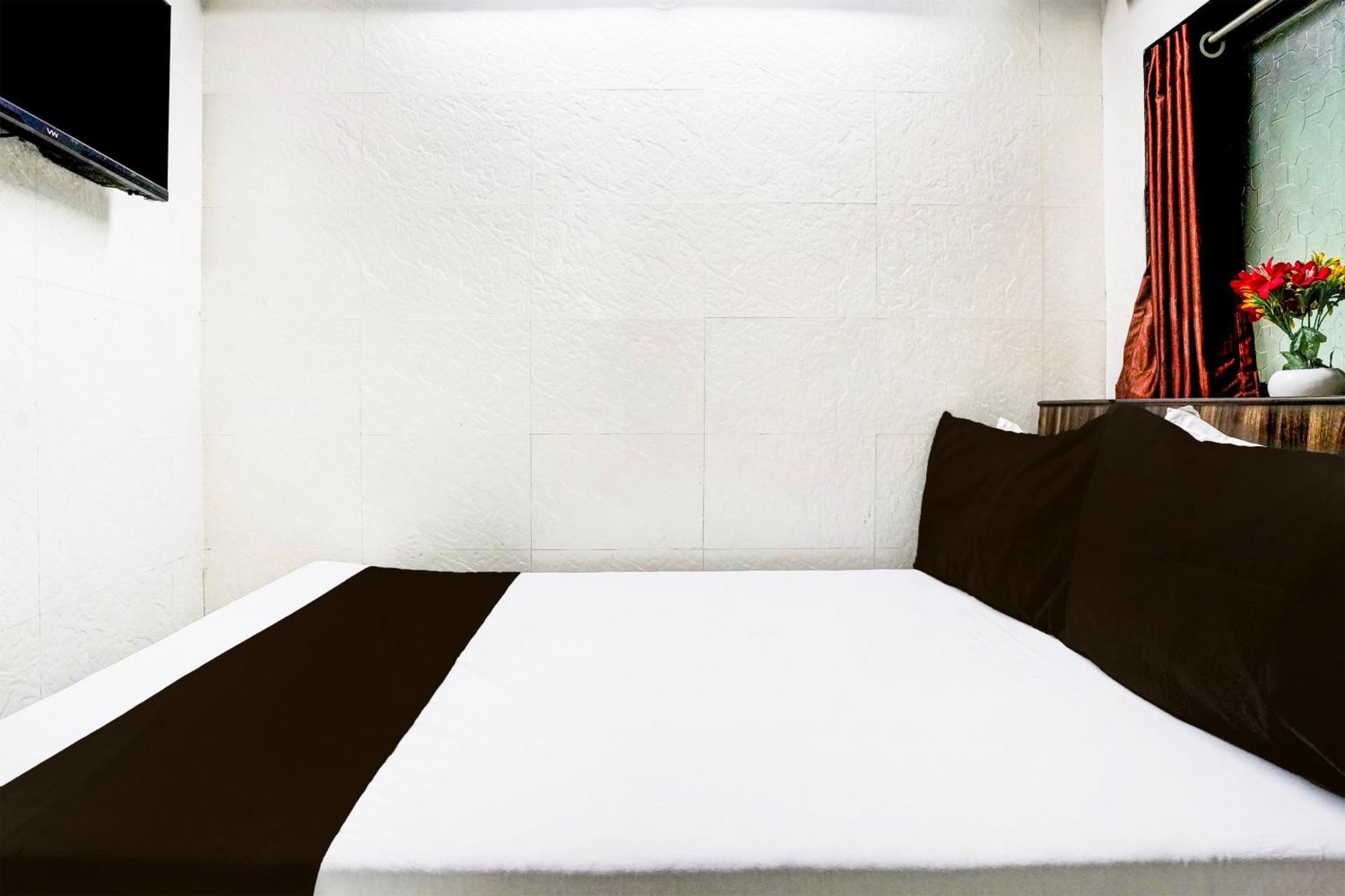 Super Hotel O Dombivali Formerly Pk Lodging Dombivli Ngoại thất bức ảnh
